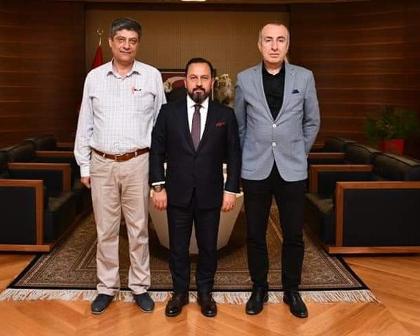 Halkımıza aynı kalitede hizmet götürüyoruz