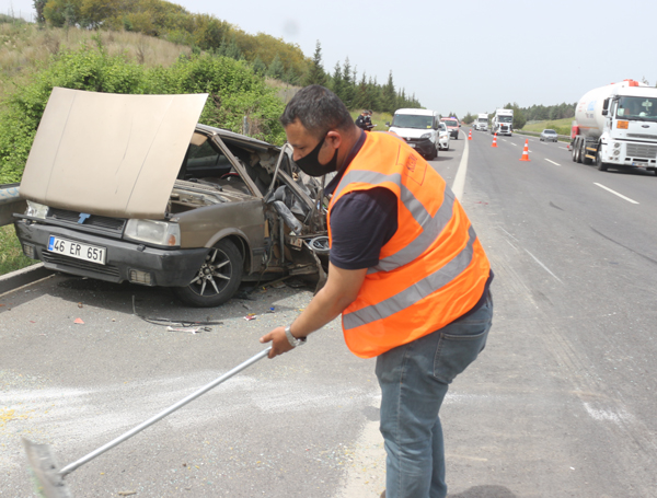 Adana'da tır ile otomobil çarpıştı: 4 yaralı