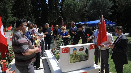 Gelecek Partililer şehitlik ziyaretinde
