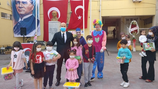 Minik ellerden harika sergi