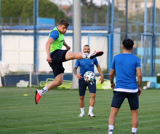 Lider startı verdi