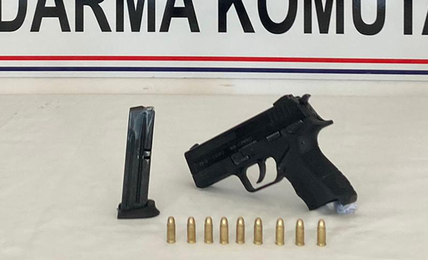 Ruhsatsız silah operasyonunda 2 zanlı yakalandı
