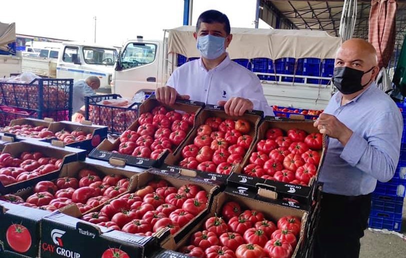 Semt pazarları açılmadı, çiftçi isyanda