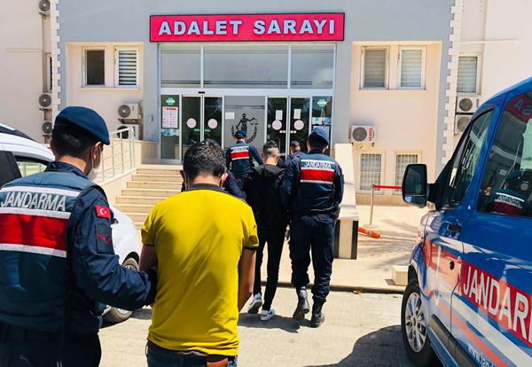 Hırsızlık yaptığı belirlenen 4 şüpheli gözaltına alındı