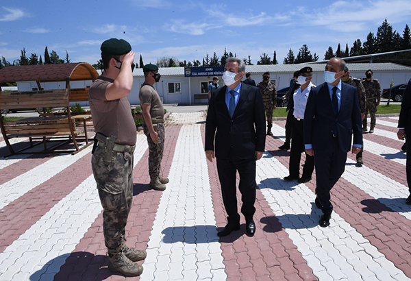 Vali Elban'dan bayram ziyaretleri