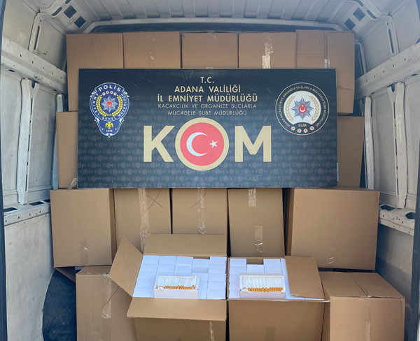 Adana'da 1 milyon 400 bin kaçak makaron ele geçirildi