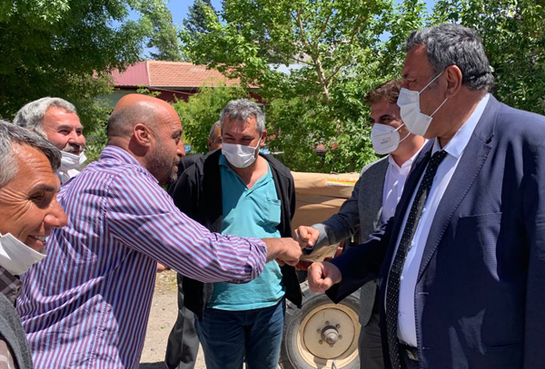 Gürer ilçe, belde ve köy gezilerini aralıksız sürdürüyor.