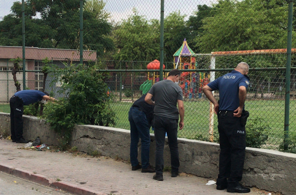 
Adana'da sokakta silahlı saldırıya uğrayan kişi yaralandı 