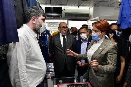 Akşener esnaf turunda