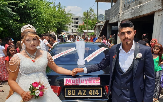 Makam aracı gelin arabası oldu