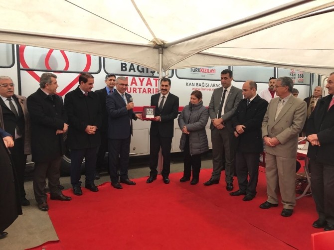 Çukurova Kaymakamlığı Kızılay’ın çağrısına ses verdi