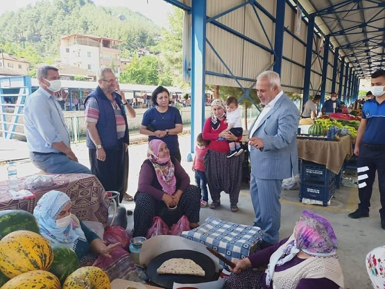 Başkan Sel halkın arasında