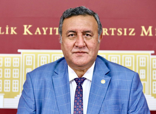 İnternet hizmetlerinden alınan vergiler kaldırılmalı