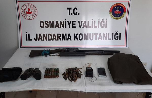 PKK'lı teröristlere ait silah, mühimmat ele geçirildi