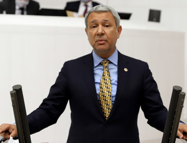 Bakanlık ihaleleri eşlere kardeşlere gidiyor