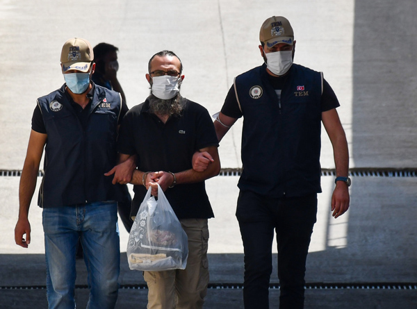 Adana'da yakalanan terör örgütü DEAŞ şüphelisi tutuklandı
