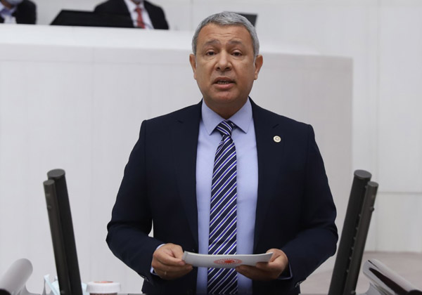 Zamlar çiftçiyi tarlasına küstürdü