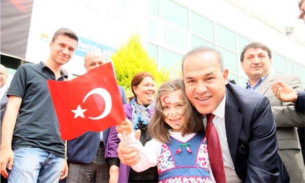 “Türkiye’yi geleceğe, iyi yetiştirdiğimiz, mutlu çocuklar taşıyacak”