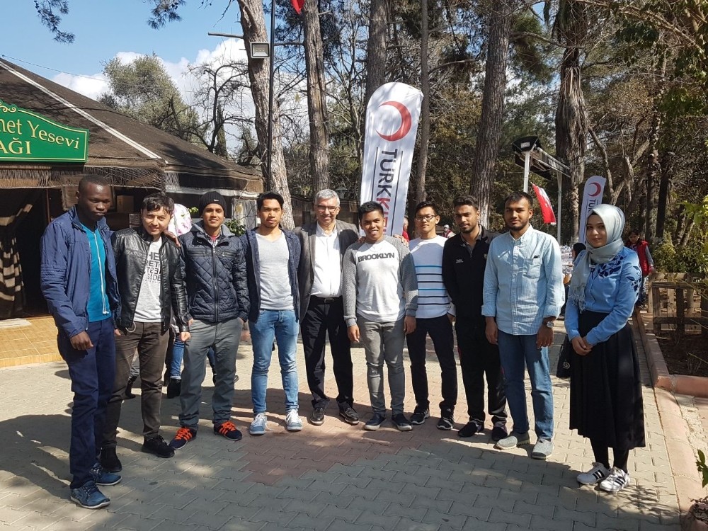 Misafir öğrenciler Kızılay’la buluştu
