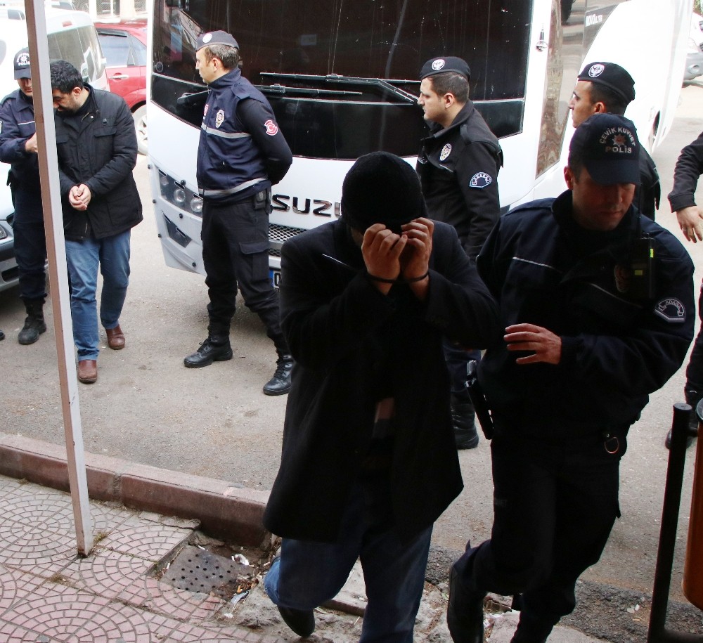 ’Bylock’çu 16 polis tutuklandı
