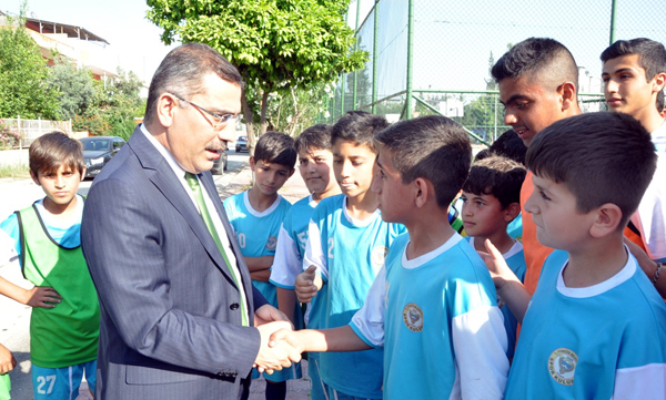 Yüreğir Belediyesi Gençleri Sporla Buluşturuyor