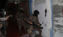 Adana’da uyuşturucu tacirlerine koçbaşlı darbe: 15 gözaltı
