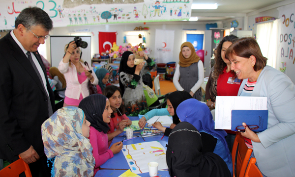 CHP, Sarıçam Mülteci Kampı'nda
