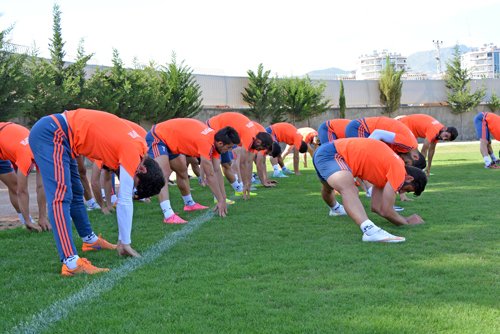 Kozan Belediyespor Kemer maçına hazırlanıyor