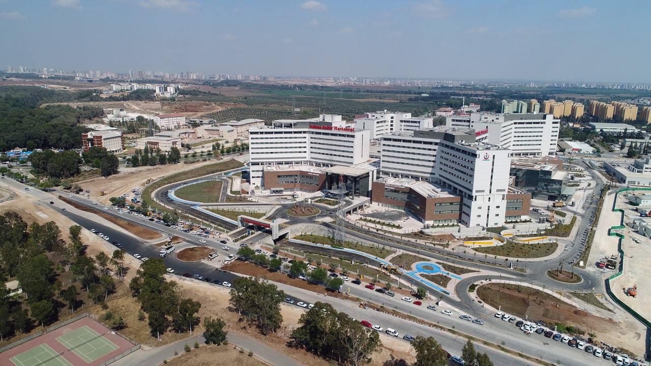 DEV HASTANE İÇİN ÇİFTE ULAŞIM YATIRIMI