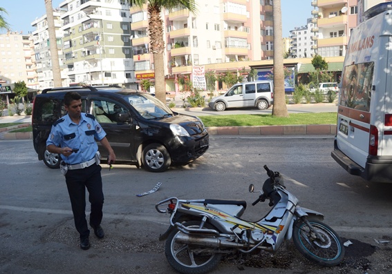 Trafik kazasında kadın sürücü yaralandı