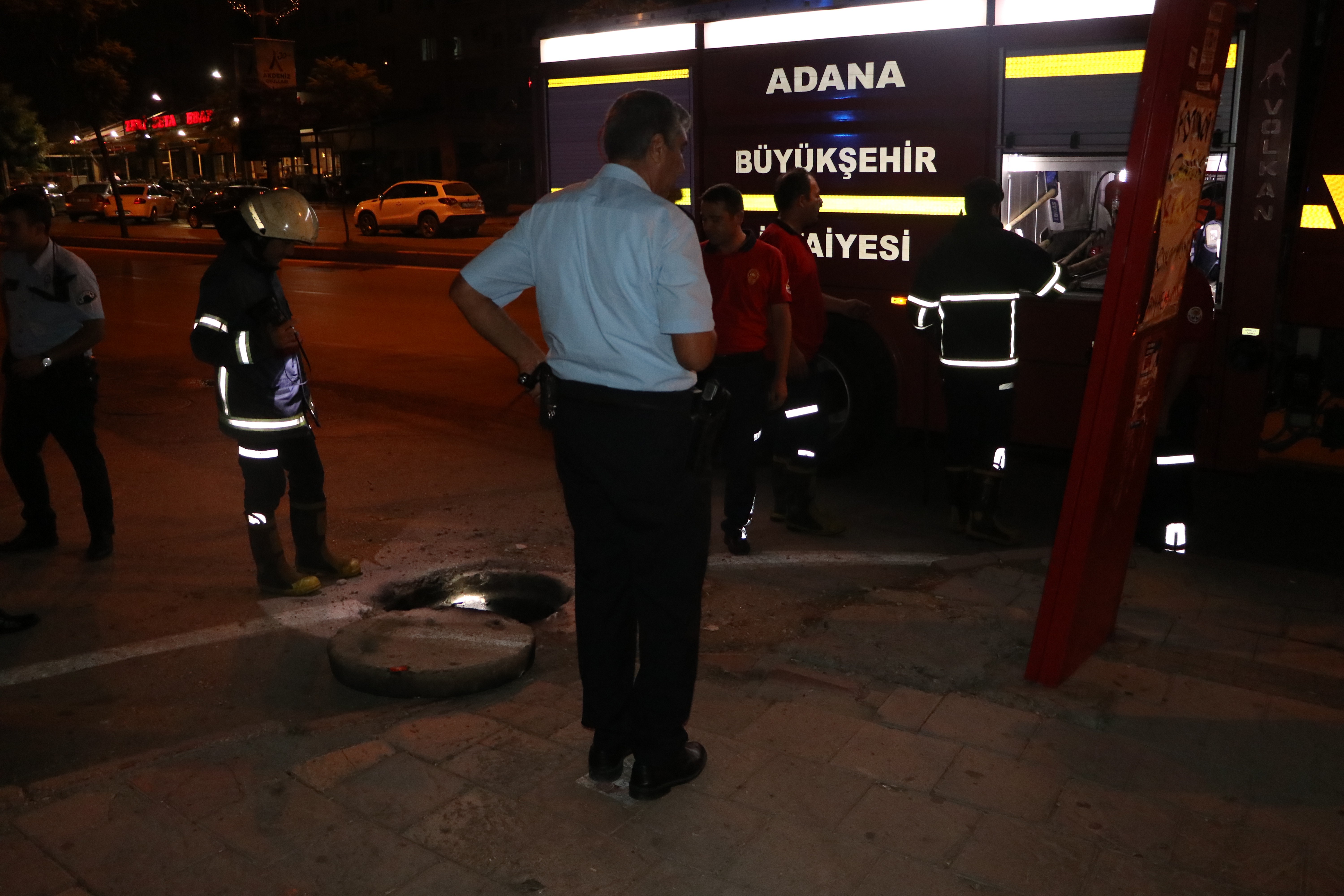 Elektrik hattındaki patlamalar korkuya neden oldu