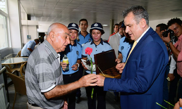 Büyükşehir zabıtasından anlamlı ziyaret
