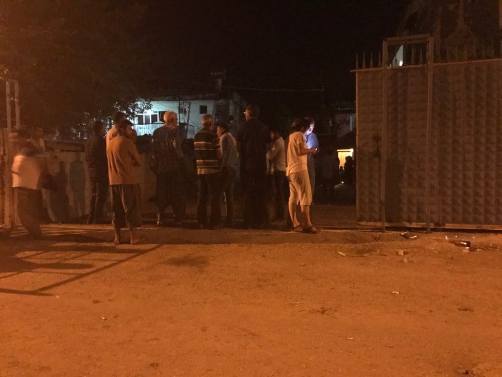 Buzağını kurtarmak isterken öldü