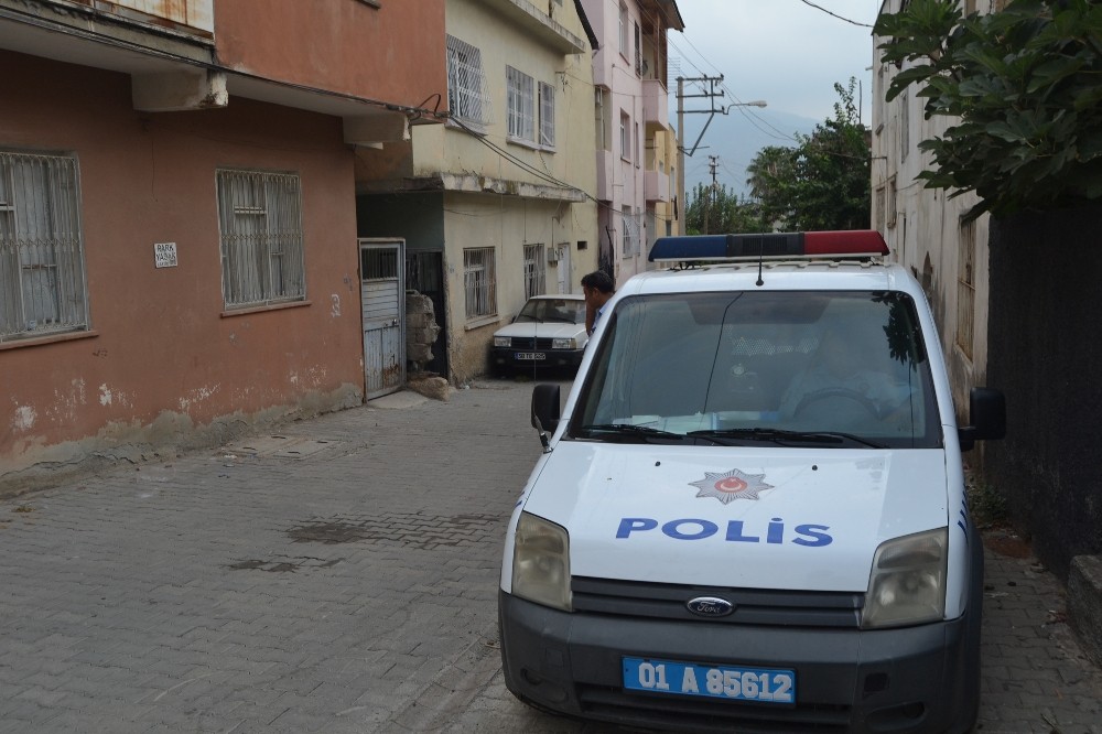 Kozan’da şüpheli ölüm