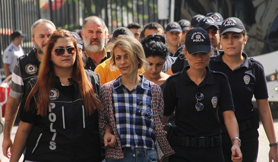Torbacı kadınların evleri uyuşturucu merkezi gibi