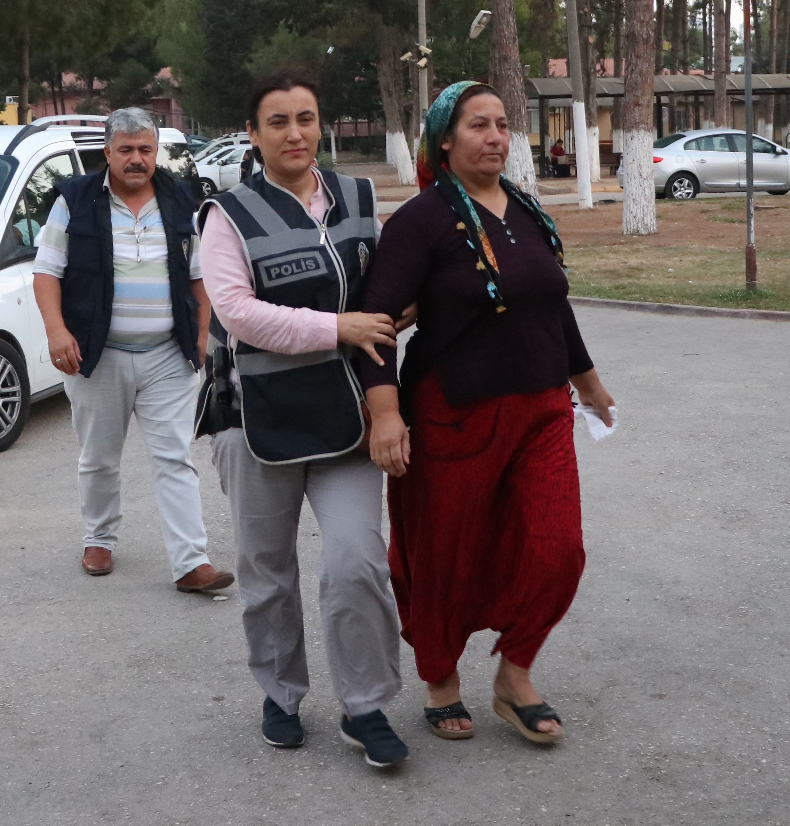 Adana’da FETÖ operasyonu: 38 gözaltı
