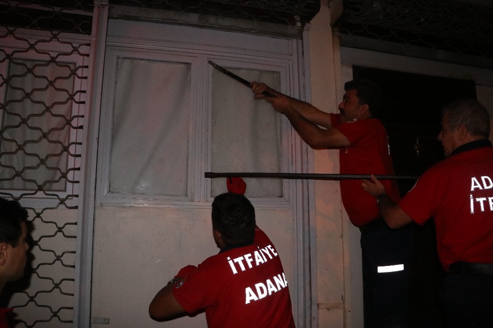 Eşiyle kavga eden kişi, polisi alarma geçirdi