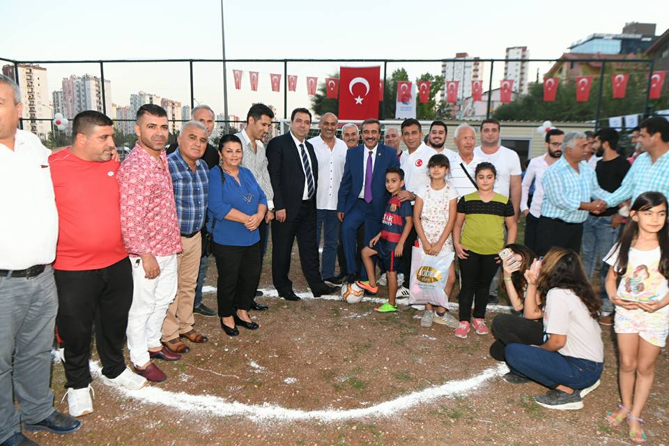 Çukurova’da park ve futbol sahası açılışı