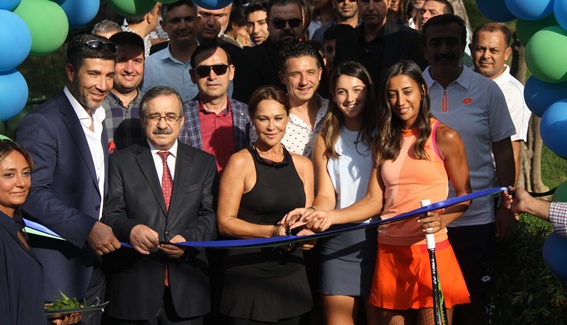 Hülya Avşar Adana'da