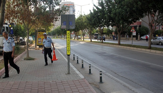 Öğrenci okul yolunda kazada öldü