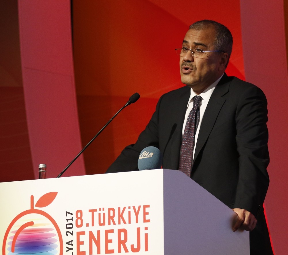 Akaryakıt sektörüne 00.00’dan önce zam uyarısı