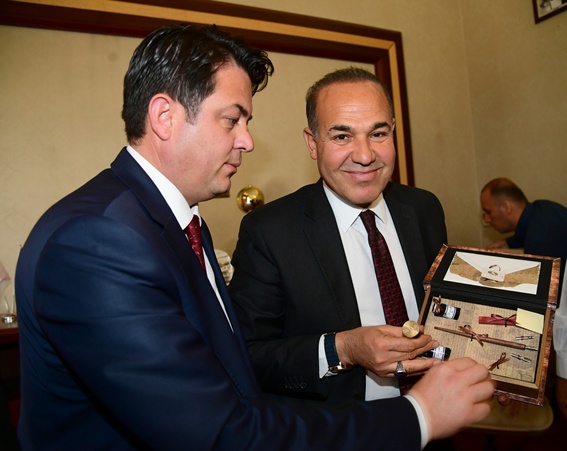 Mühür Hüseyin Sözlü'de
