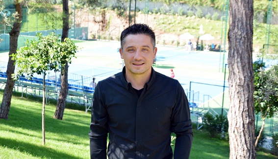 Tenisin merkezi Adana