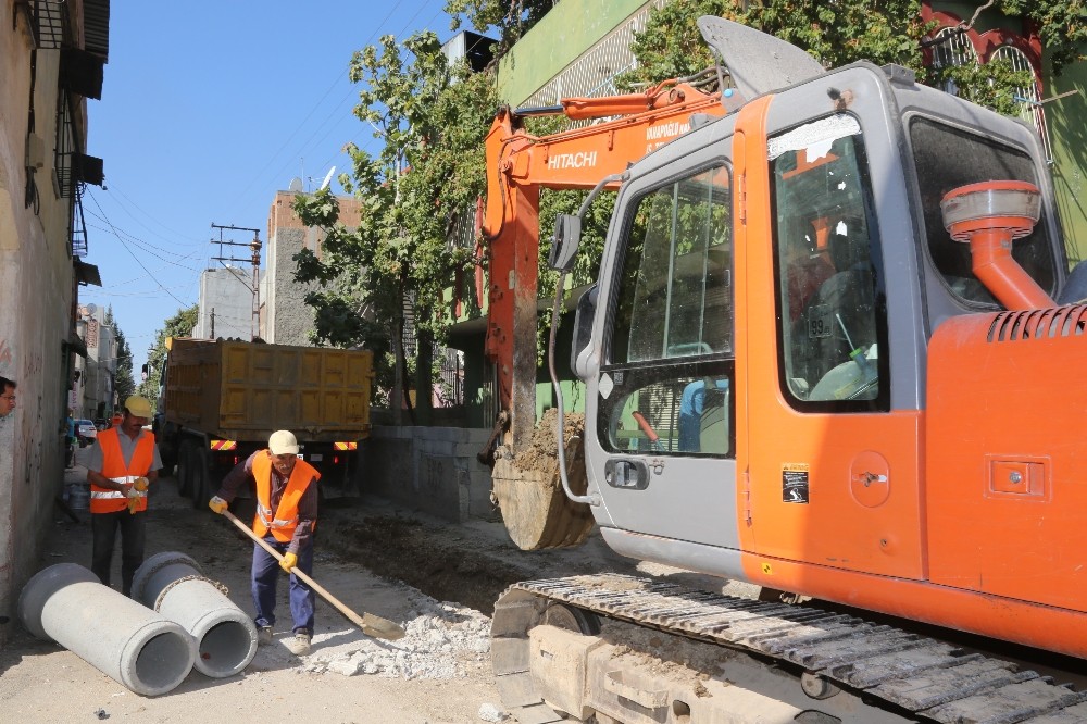 ASKİ ekipleri hat yenileme çalışmalarına başladı