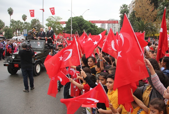 Adana'da Cumhuriyet Coşkusu