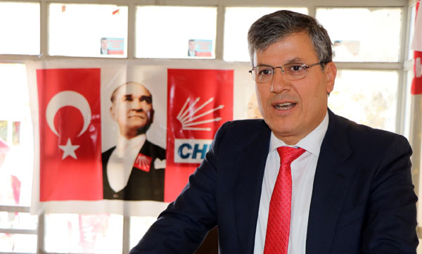 Ayhan Barut’tan, Fikret Yeni’ye sert yanıt