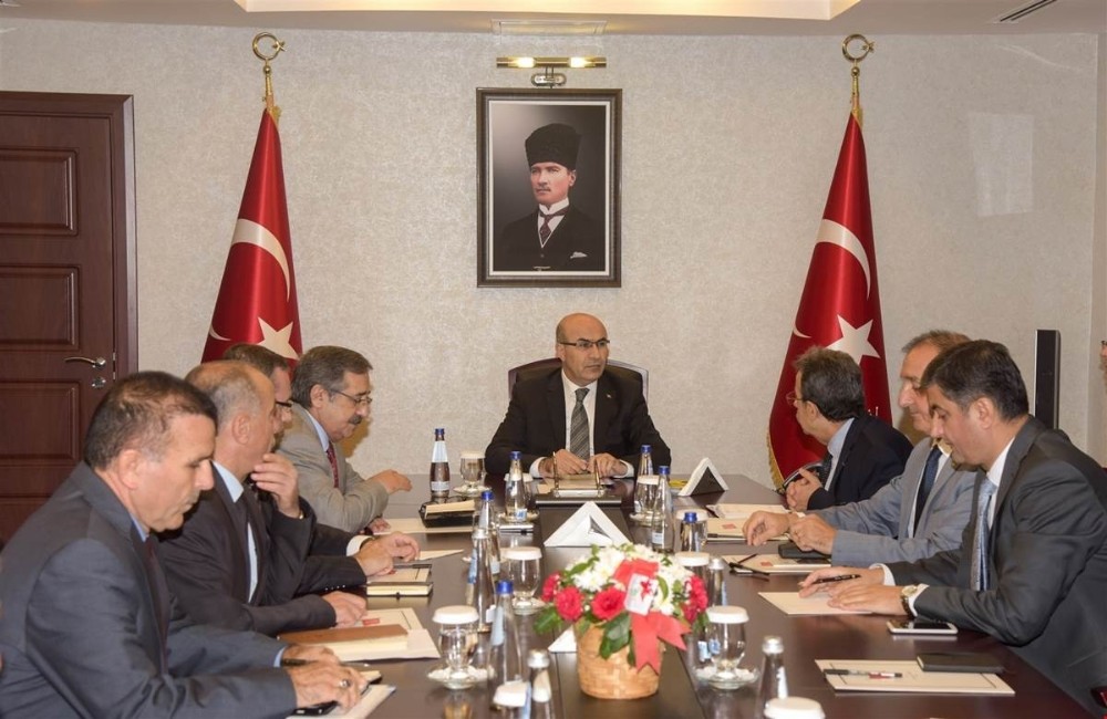 Vali Demirtaş: