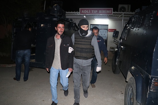 Adana’da DEAŞ operasyonu: 11 Suriyeliye gözaltı