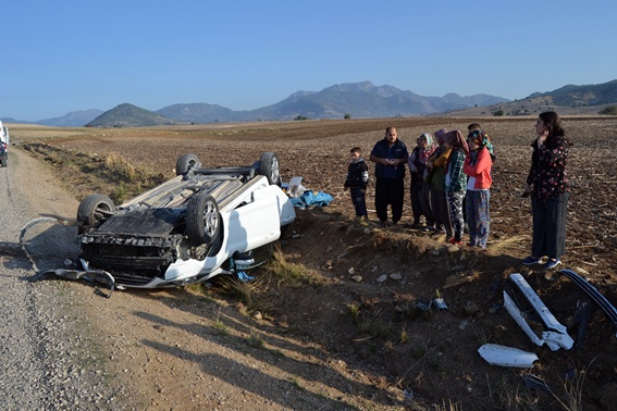 Kozan’da trafik kazası: 3 yaralı