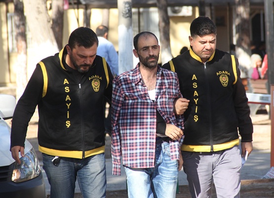 Çocuğu yaşındaki birisiyle birlikteydi!